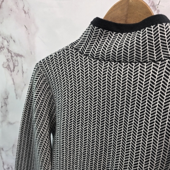 Title Nine Sweater Womens Medium Black Merino Wool Pullover Barra Mock Neck - Picture 6 of 11